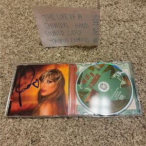 Taylor Swift The Life Of A Showgirl Hand Signed CD